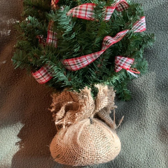 Set of 2 decorative faux Christmas trees with plaid ribbon and burlap base. 17” - Picture 6 of 6